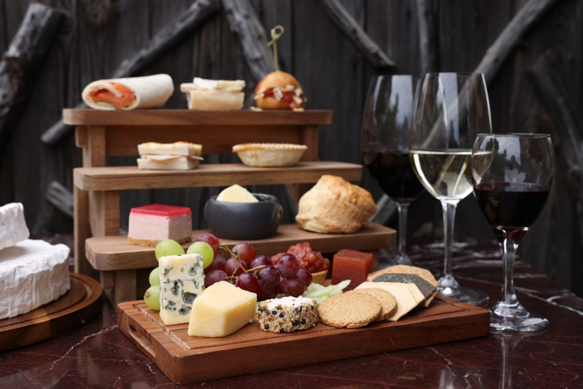 Golf View | Golf View Afternoon Cheese 0757