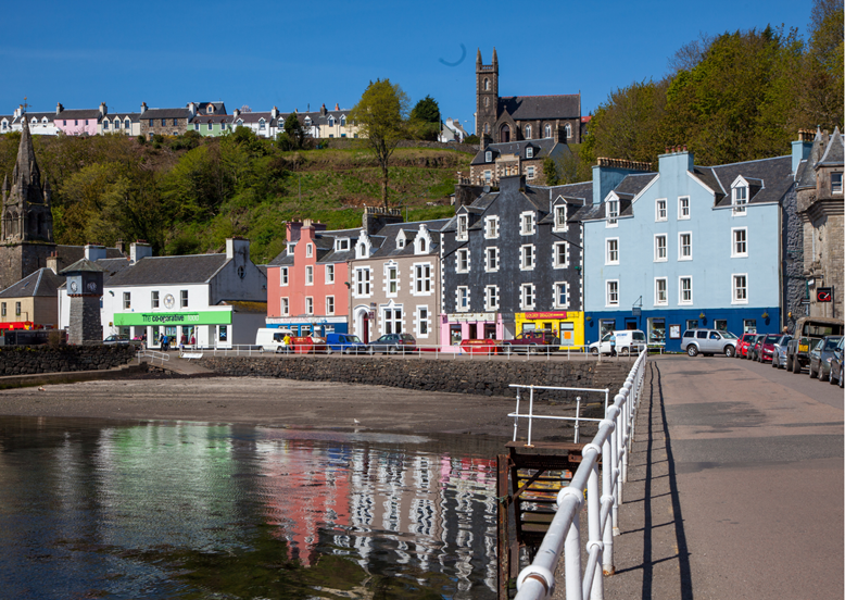 Places to visit in Scotland in winter - Tobermory whisky distillery