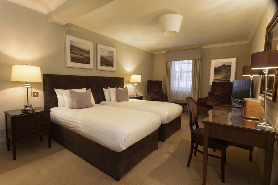 Thainstone House Deluxe King Twin