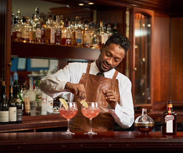 Bartender at Loch View Bar at Loch Fyne Hotel & Spa