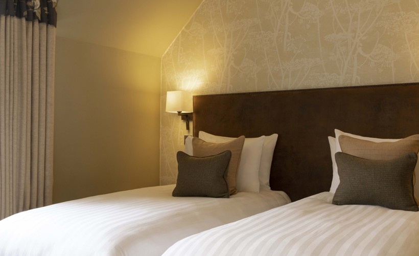 Glencoe Inn | Glencoe Inn Twin Room