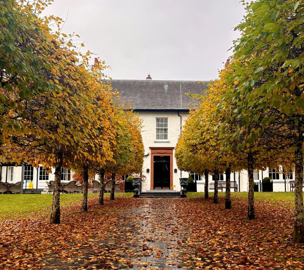 DHH EXT. AUTUMN2.Jpg