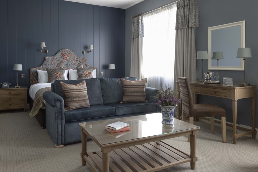 Balmoral Arms Loch Muick Suite