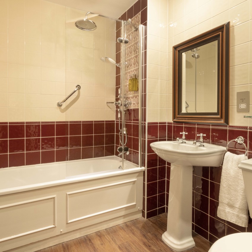 Thainstone House | Thainstone House Classic King